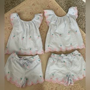 Adorable scalloped pineapple embroidered set